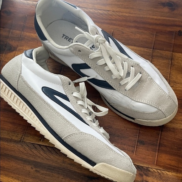 Tretorn Shoes - Tretorn Rawlins Suede Shoes Womens Size 9M White Navy Sneakers Blokecore Retro